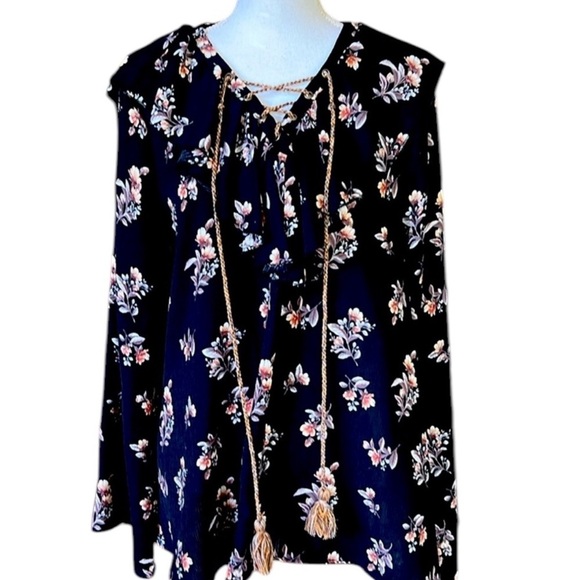 Signature studio ladies, long sleeve blouse, extra large, perfect condition NWOT - Picture 1 of 15